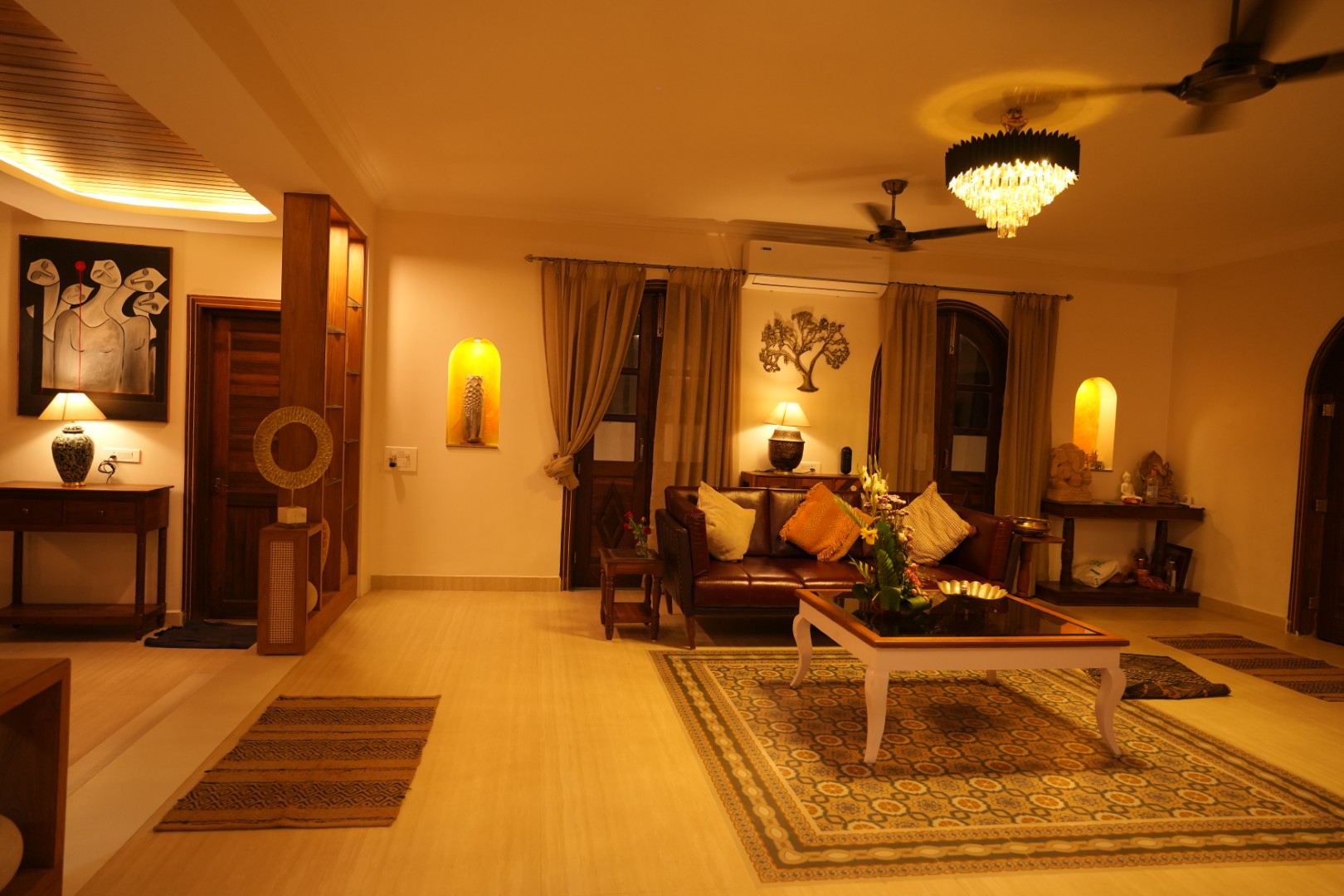 Living room image 10