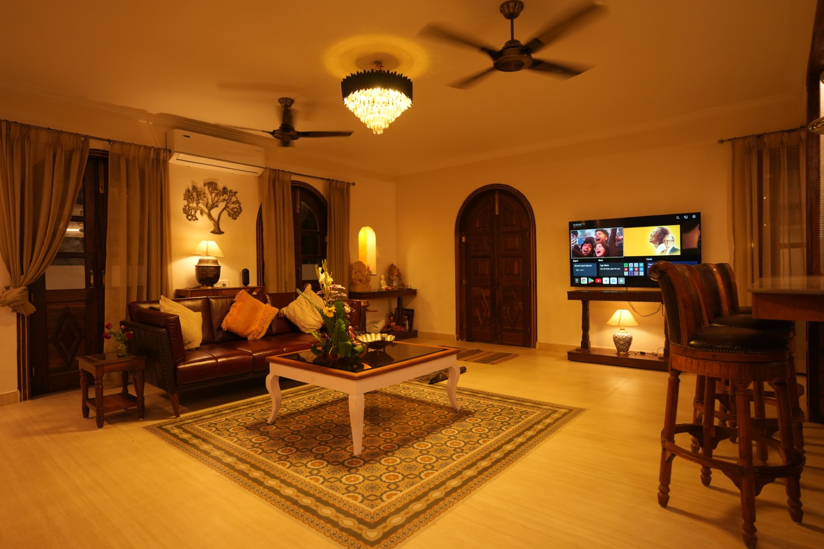 Living room image 11